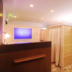 美4salon横浜店の概観写真