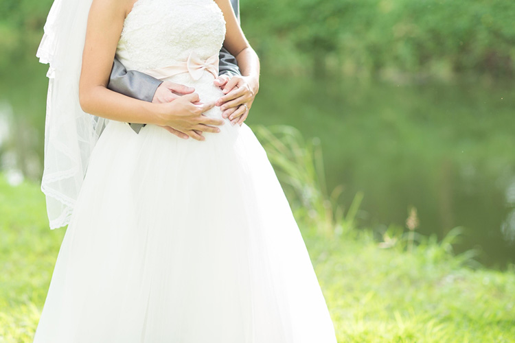 おめでた婚】マタニティウエディングドレスの選び方【妊婦向け】 | 花嫁ノート