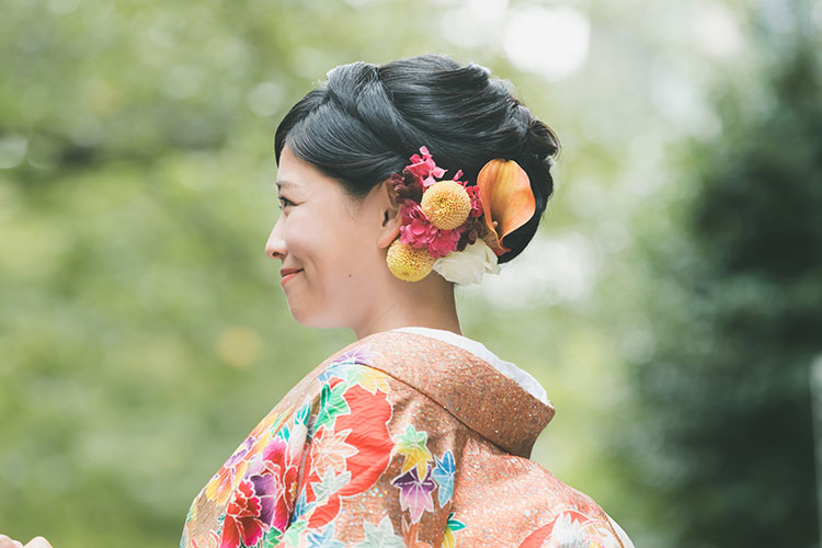 色打掛 で挙式はアリ 花嫁のイメージ別 着物の色の選び方 花嫁ノート