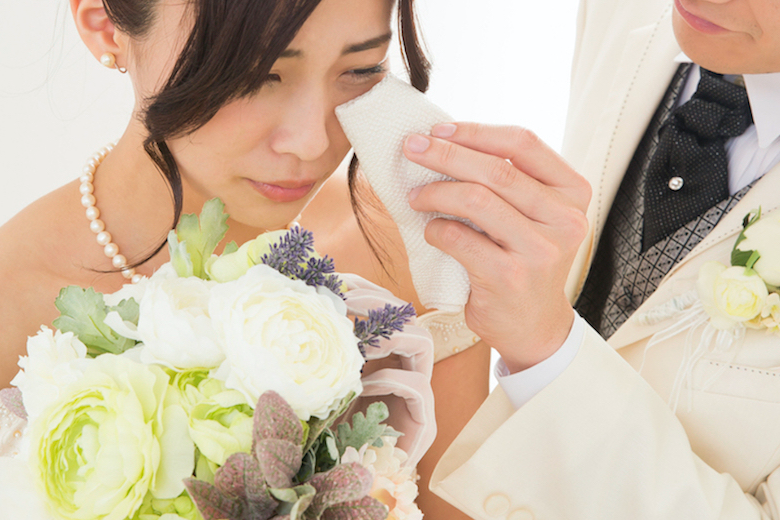 結婚式で花嫁が使うハンカチのマナーや人気ブランドを解説 | 花嫁ノート