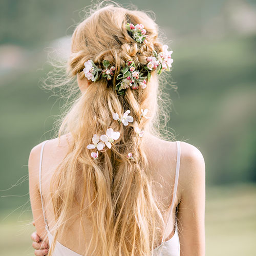 ウェディングヘッドドレスの種類と相性のいい髪型を紹介！ | 花嫁ノート