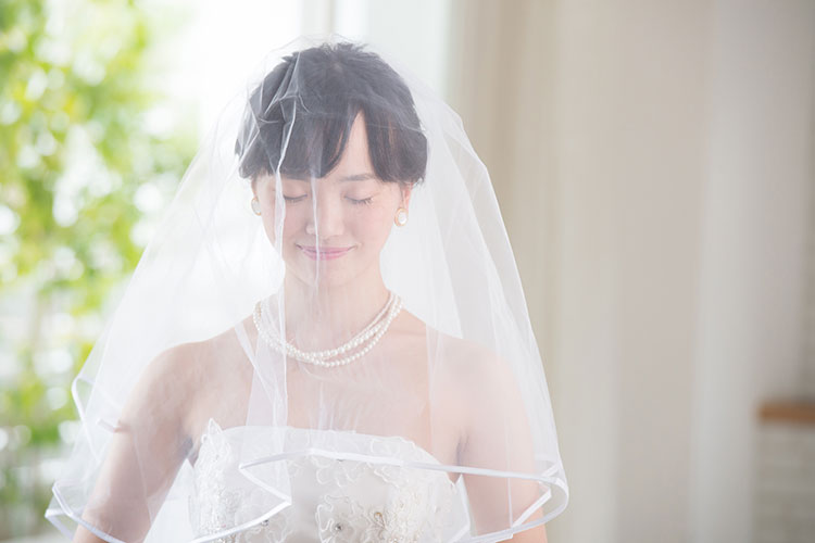 90％以上節約 ブライダルベール 高級感 二重ベール ベールアップ 立体感 ウエディングベール 結婚式 欧米スタイル フワフワ 純白