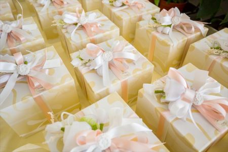 結婚式で両親に贈るプレゼント【実用的アイテム7選！】