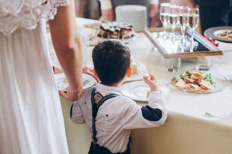 結婚式の子連れゲスト