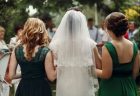 結婚式のテーマカラーは「赤」！コーディネートアイディア集