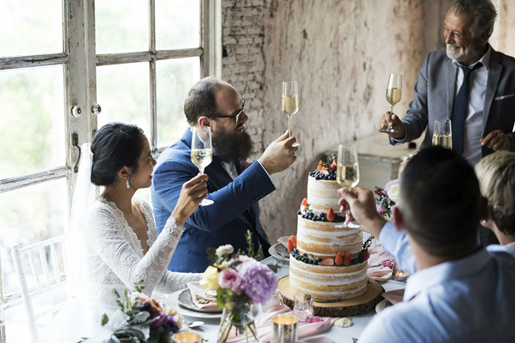 結婚式は主賓なしでもOK！スピーチ無し・主賓無しの代わりの方法 花嫁ノート