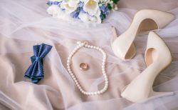 結婚式で花嫁が使うハンカチのマナーや人気ブランドを解説 花嫁ノート