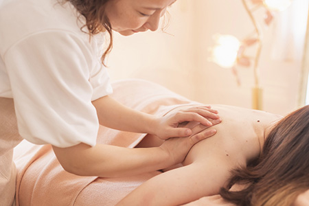 電流マッサージで筋膜リリース