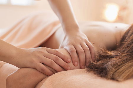 電流マッサージで筋膜リリース