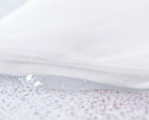 コラーゲン繊維を使用した極厚コットンシートは保湿力が自慢